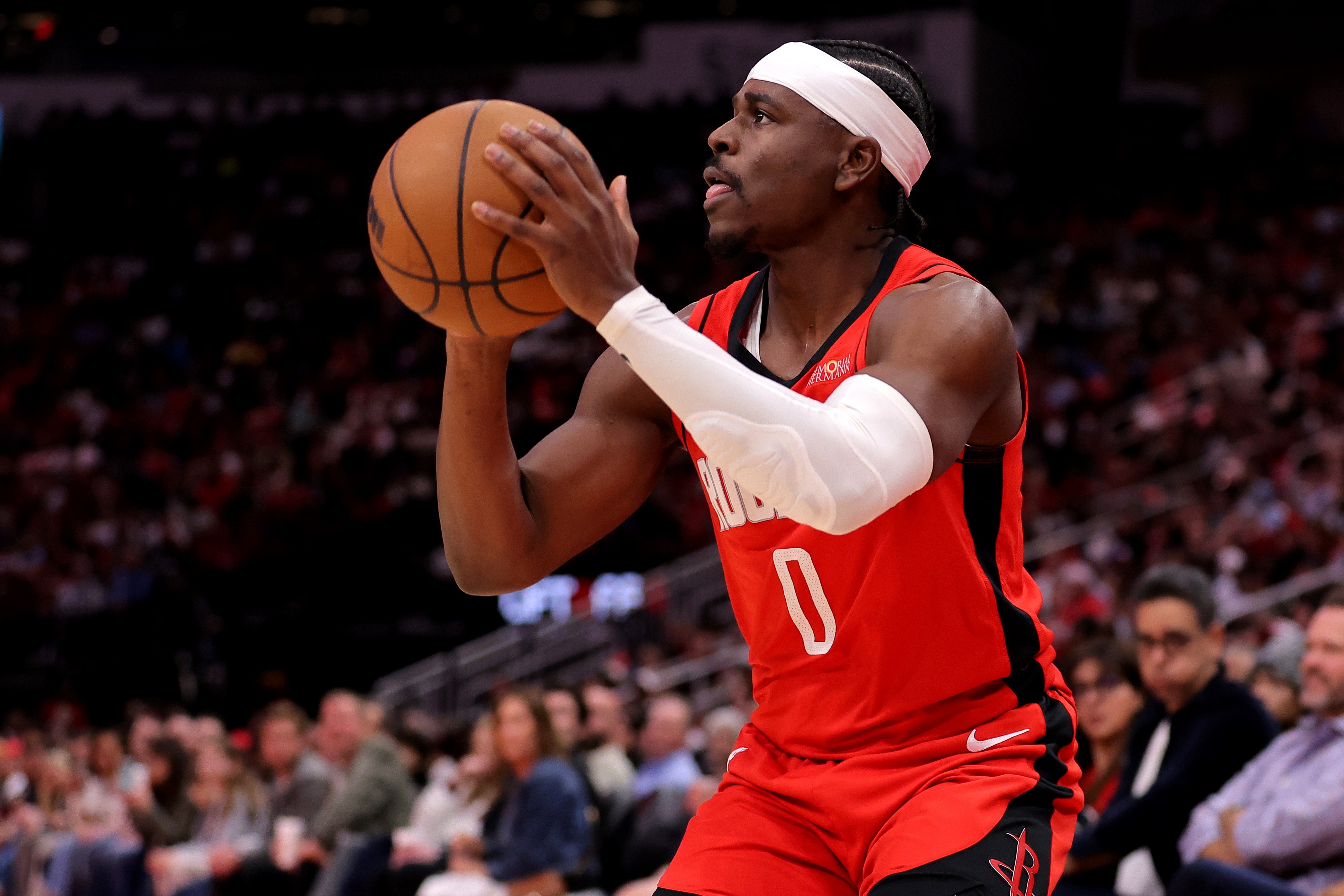 爱游戏网页版 -关键时刻NBA总决赛传出新动向，尤文图斯调整名单，管理层表态——悬念犹存，数据趋势出现新变化(2025尤文图斯主力阵容最新)