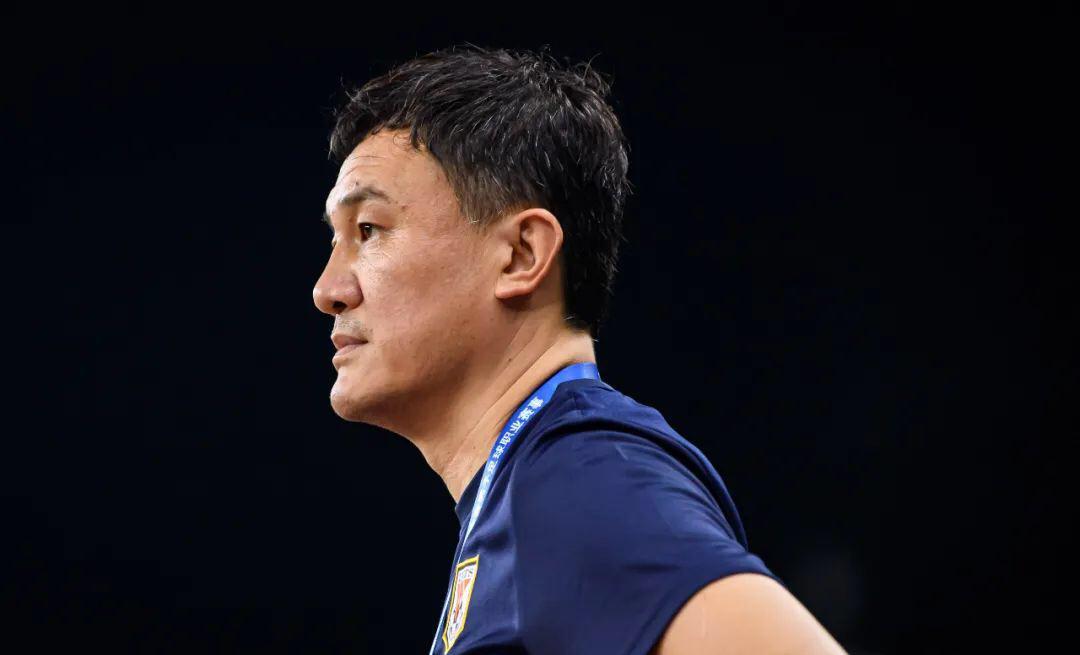 爱游戏体育 -包含山东泰山迎国王杯关键赛，赛后单刀错失，引发热议，临场指挥获称赞的词条