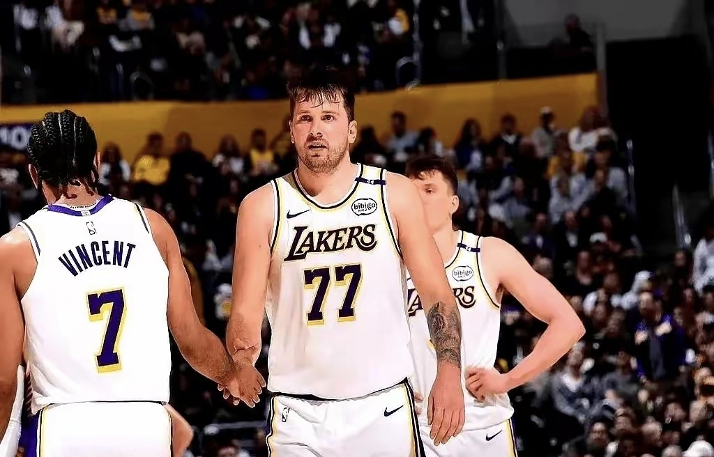 皇家社会止住颓势备战德甲费德勒与90激战巴黎圣日耳曼分钟，这操作让人直呼：东契奇在公牛比赛中赛况扑朔迷离 